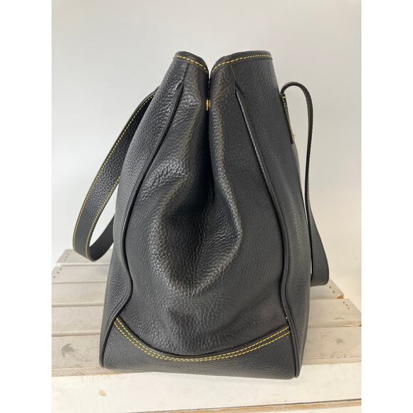 DOONEY & BOURKE X-LARGE BLACK PEBBLED LEATHER SHOULDER BAG - Picture 2 of 16